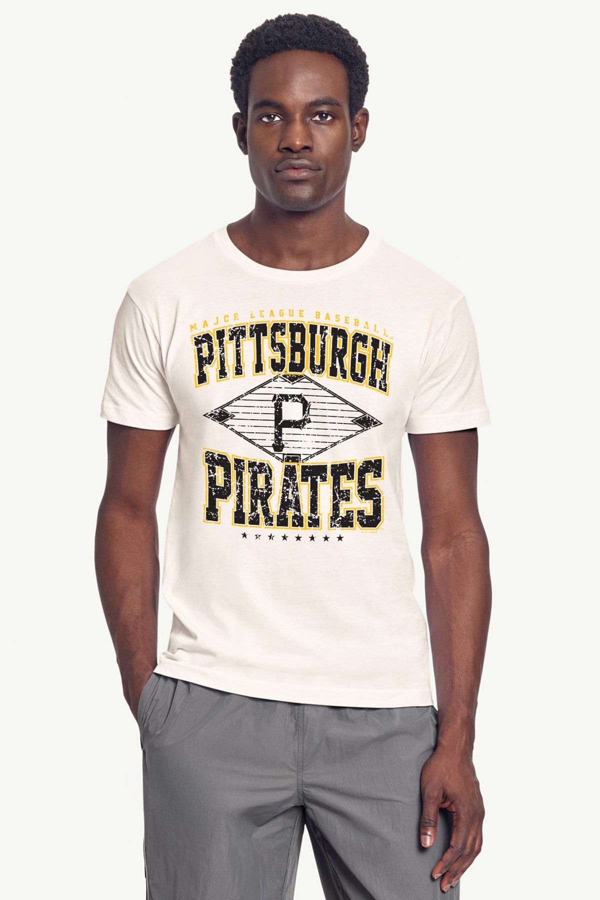MENS PITTSBURGH PIRATES  DISTRESSED COOPERSTOWN DIAMOND SHORT SLEEVE T SHIRT