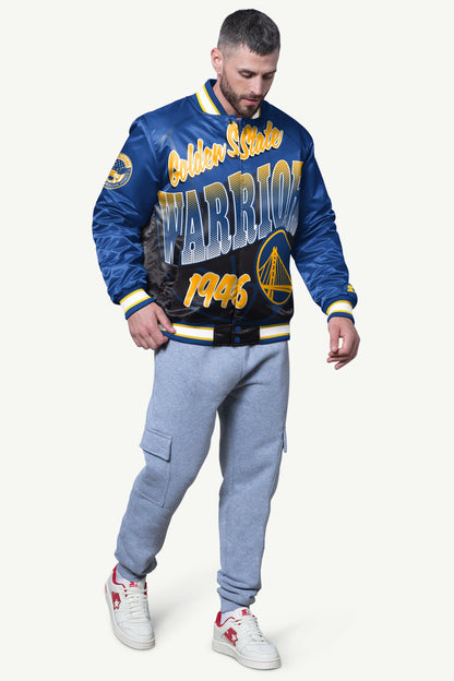 MENS GOLDEN STATE WARRIORS PASS RUSH SATIN VARSITY JACKET